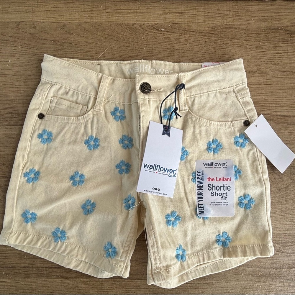 Wallflower Cream and Blue Skorts Floral Summer Style